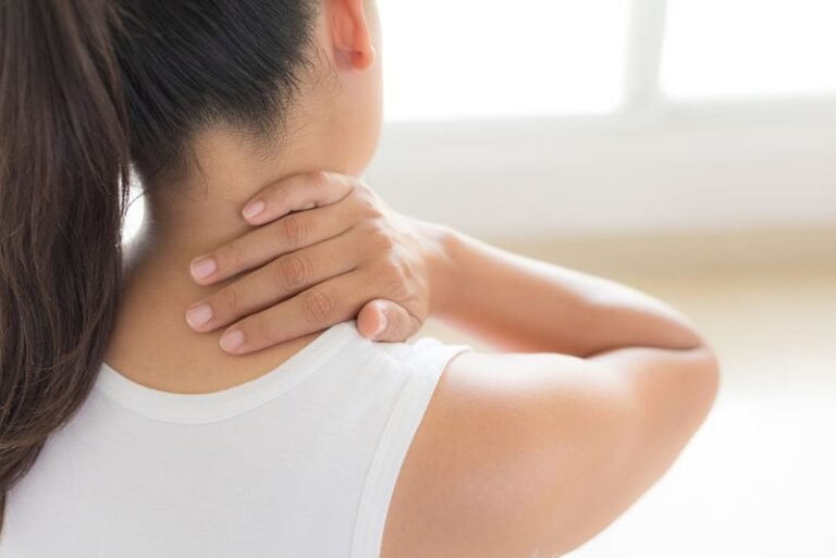 Experiencing severe neck pain and looking for professional postural fixes in Manchester at Hekas clinic