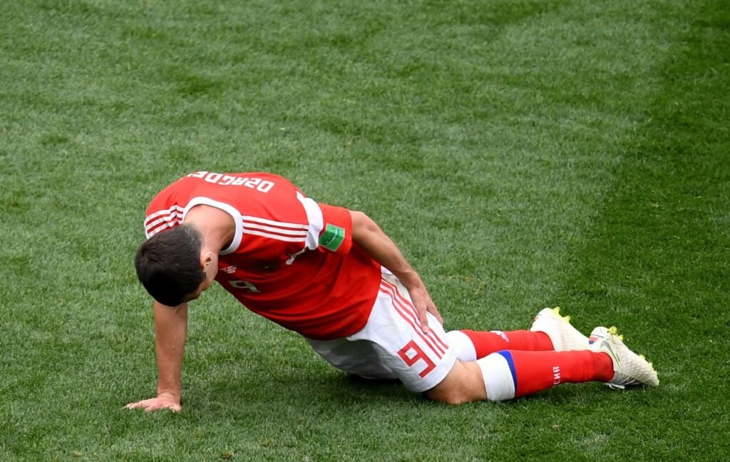 Why Do Footballers Get Injured During International Breaks? The Real Reasons Explained 2 Sports Massage in Manchester for football injuries and first-team training recovery